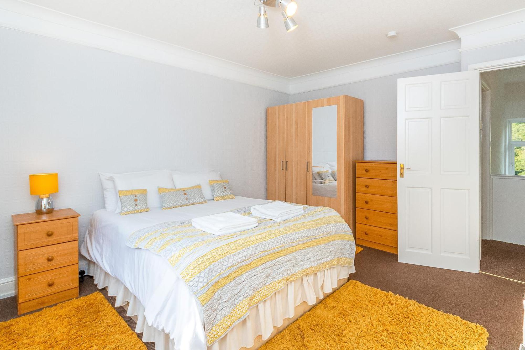 The View Spacious Apartment In Afan Forest Bike Park By Staystaycations Port Talbot Kültér fotó