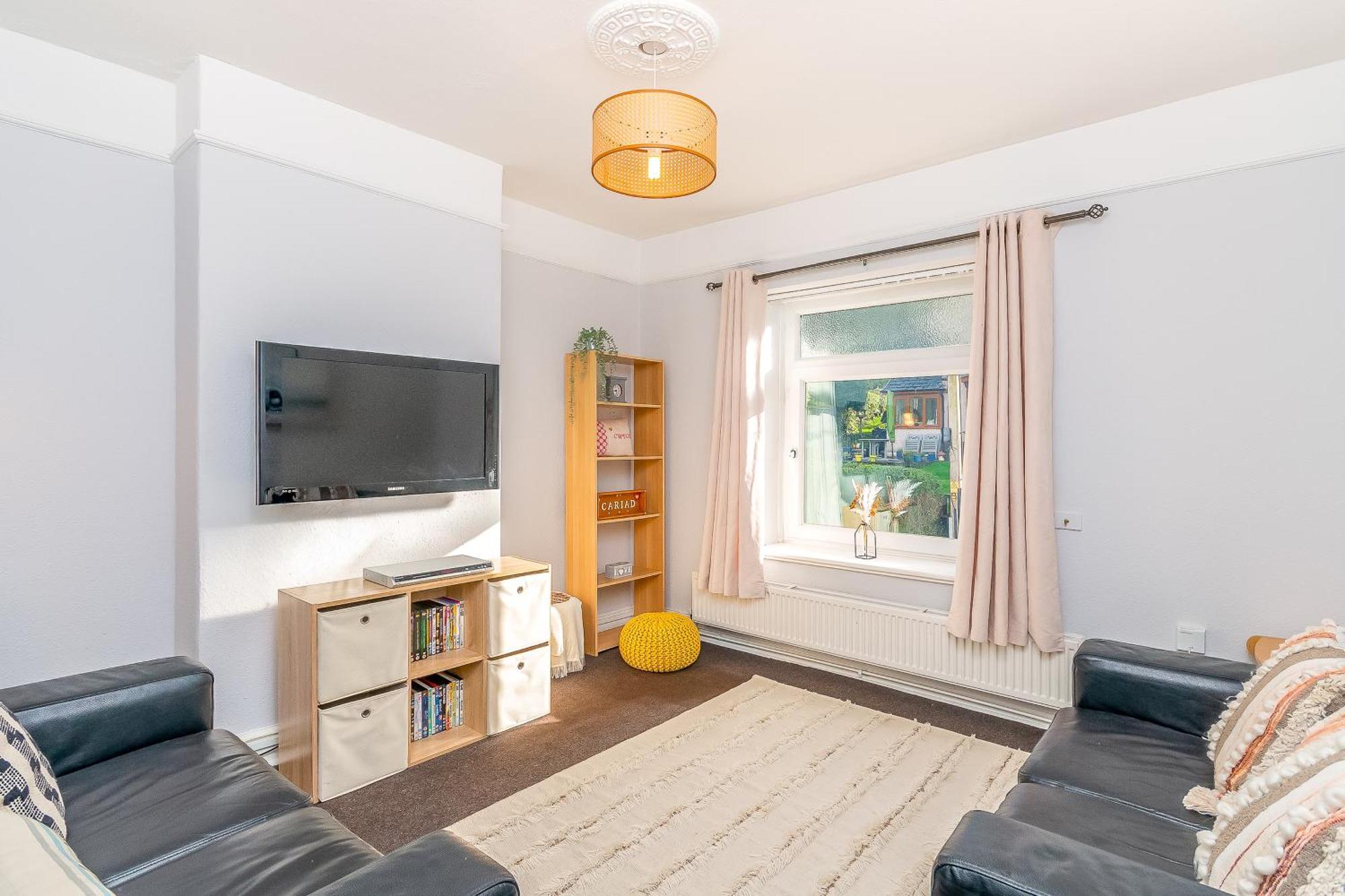 The View Spacious Apartment In Afan Forest Bike Park By Staystaycations Port Talbot Kültér fotó